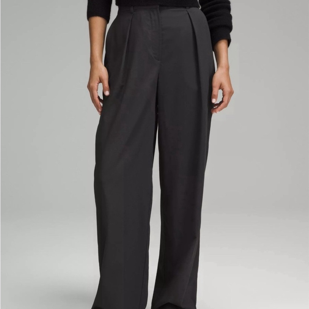 Lululemon Athletica Pleat Front High Rise Wide-Leg Trouser
